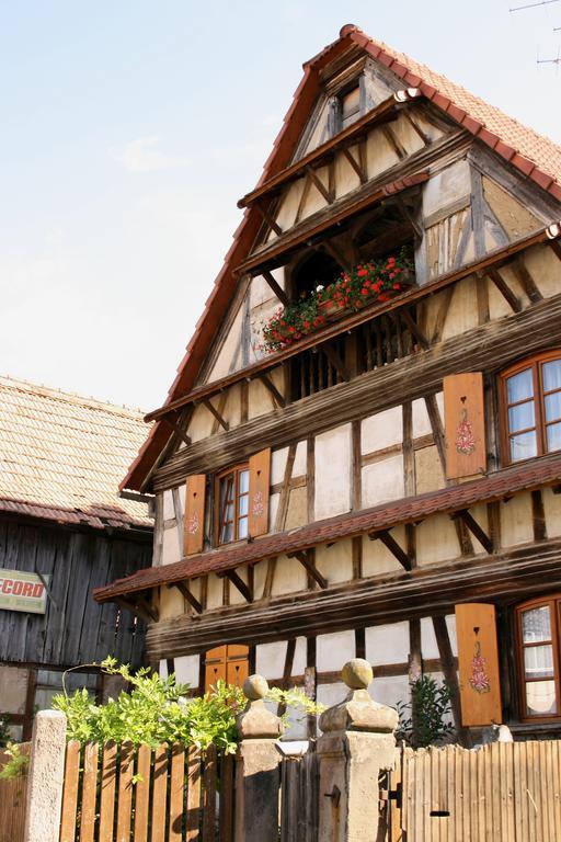 Hostel - Le Mittel Mittelwihr Exterior foto